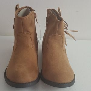 nwot size 1 kids boots